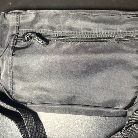 The Foldie crossbody -BLACK - Picture 2 of 6